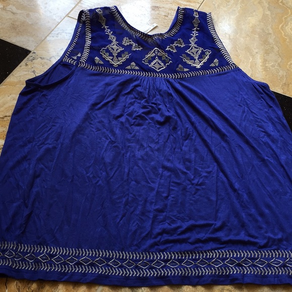 Forgotten Grace Stunning silver embroidered tank - Picture 5 of 8